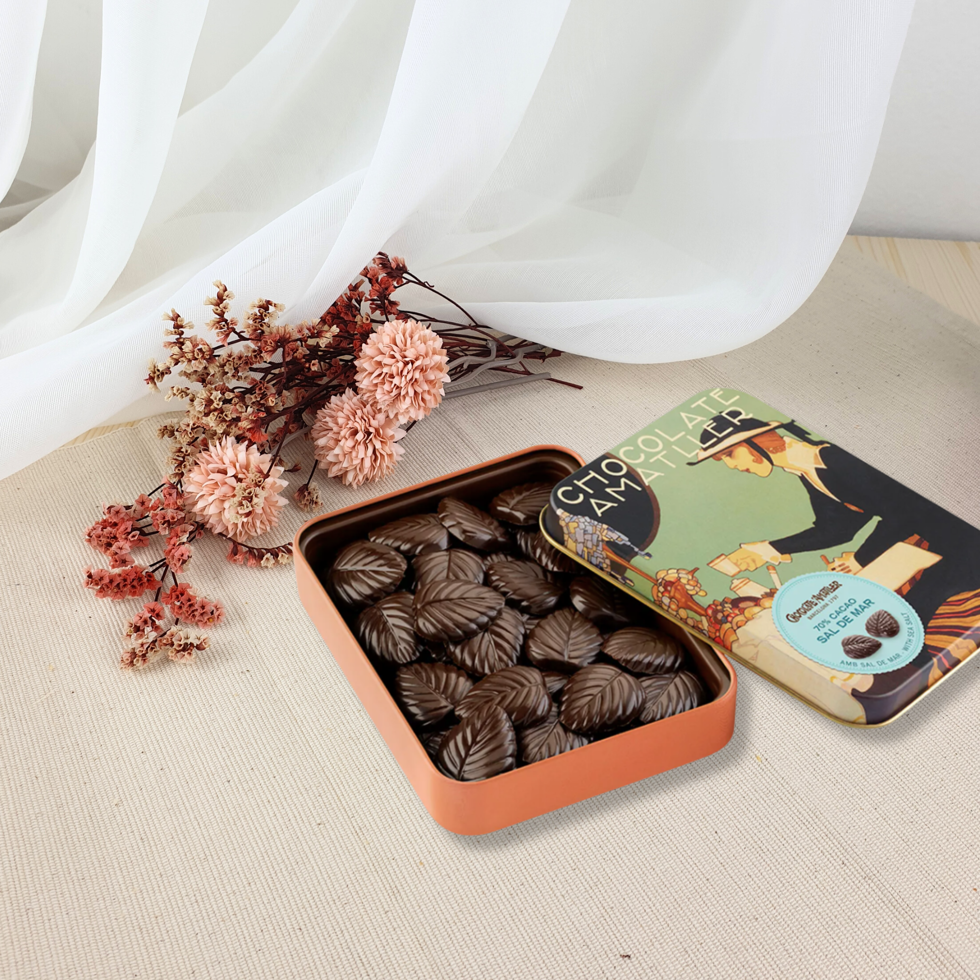 Hojas de Chocolate 70% con Sal de Mar de Chocolates Amatller